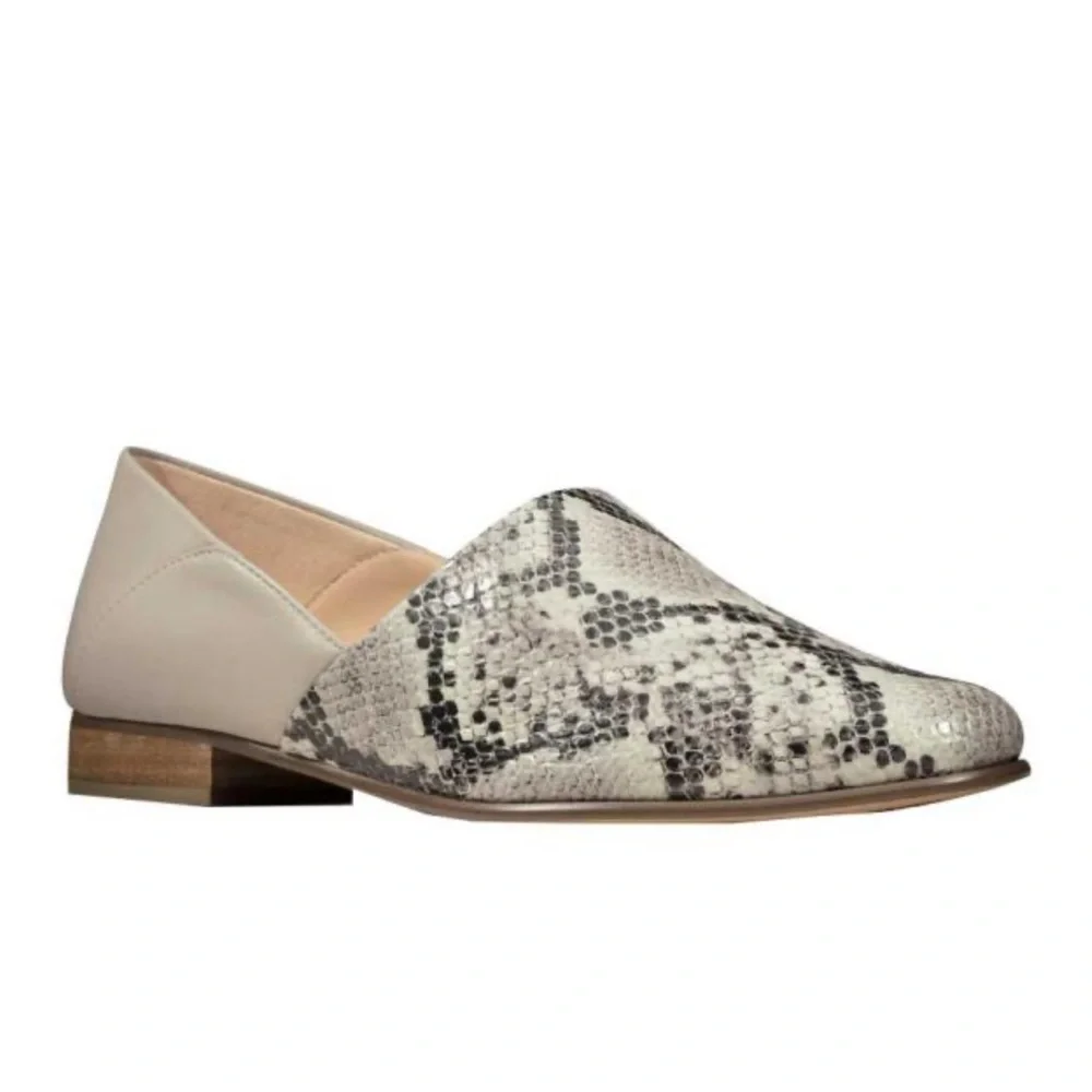 Clarks Pure Tone Slip On Loafer Flats Size 9 NEW